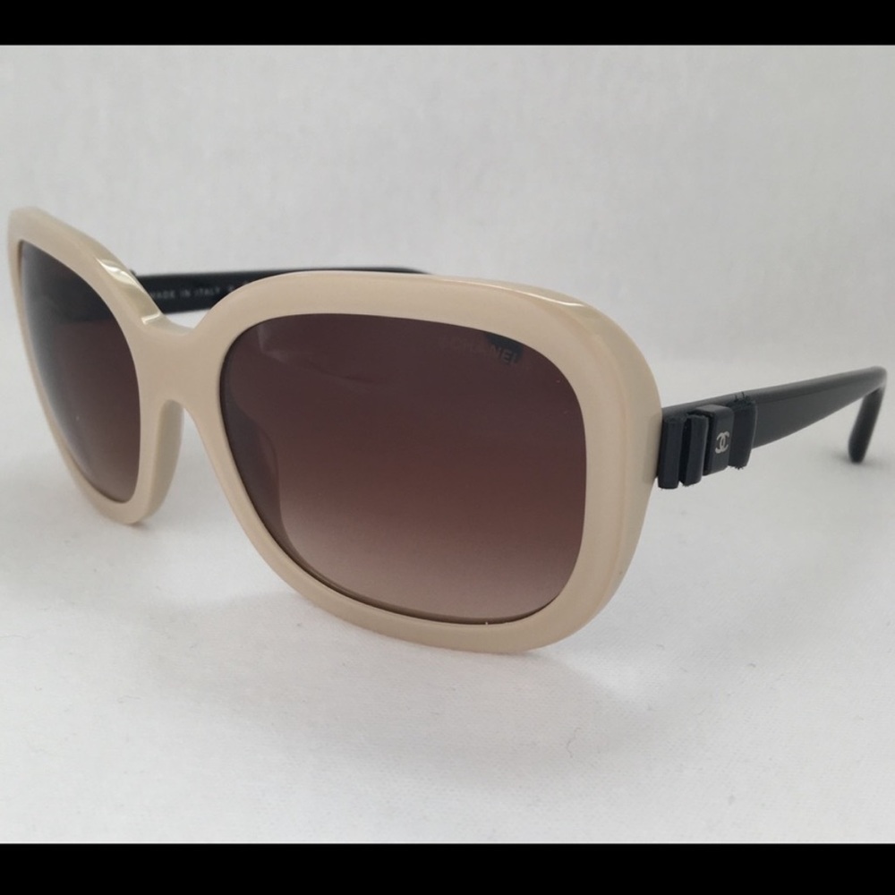 CHANEL SUNGLASSES  Beige/Black  bows size 58 (Narrow Fit)